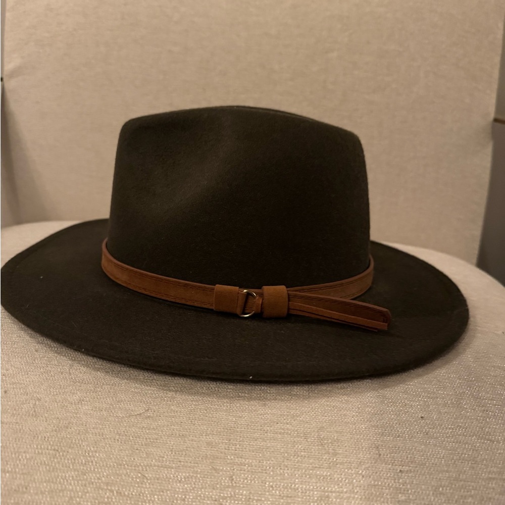 Never Worn - Men's Green Flat Brim Hat